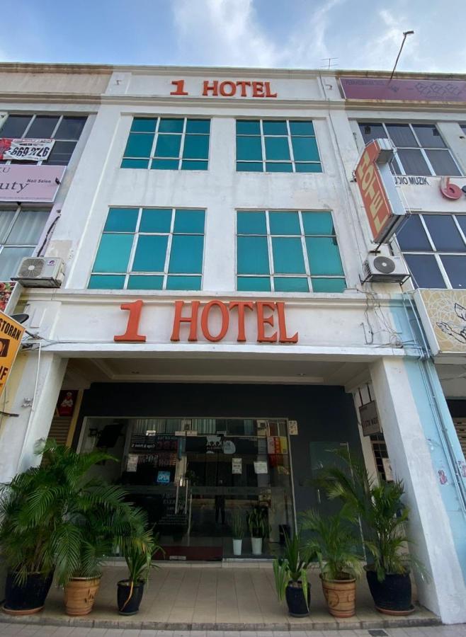 1 Hotel Taman Connaught Kuala Lumpur Buitenkant foto