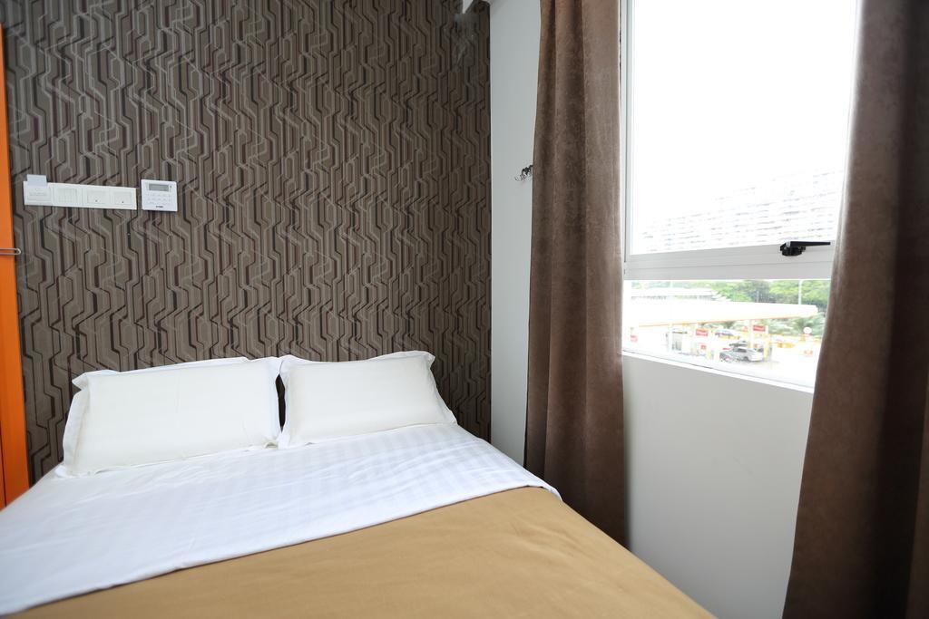 1 Hotel Taman Connaught Kuala Lumpur Buitenkant foto
